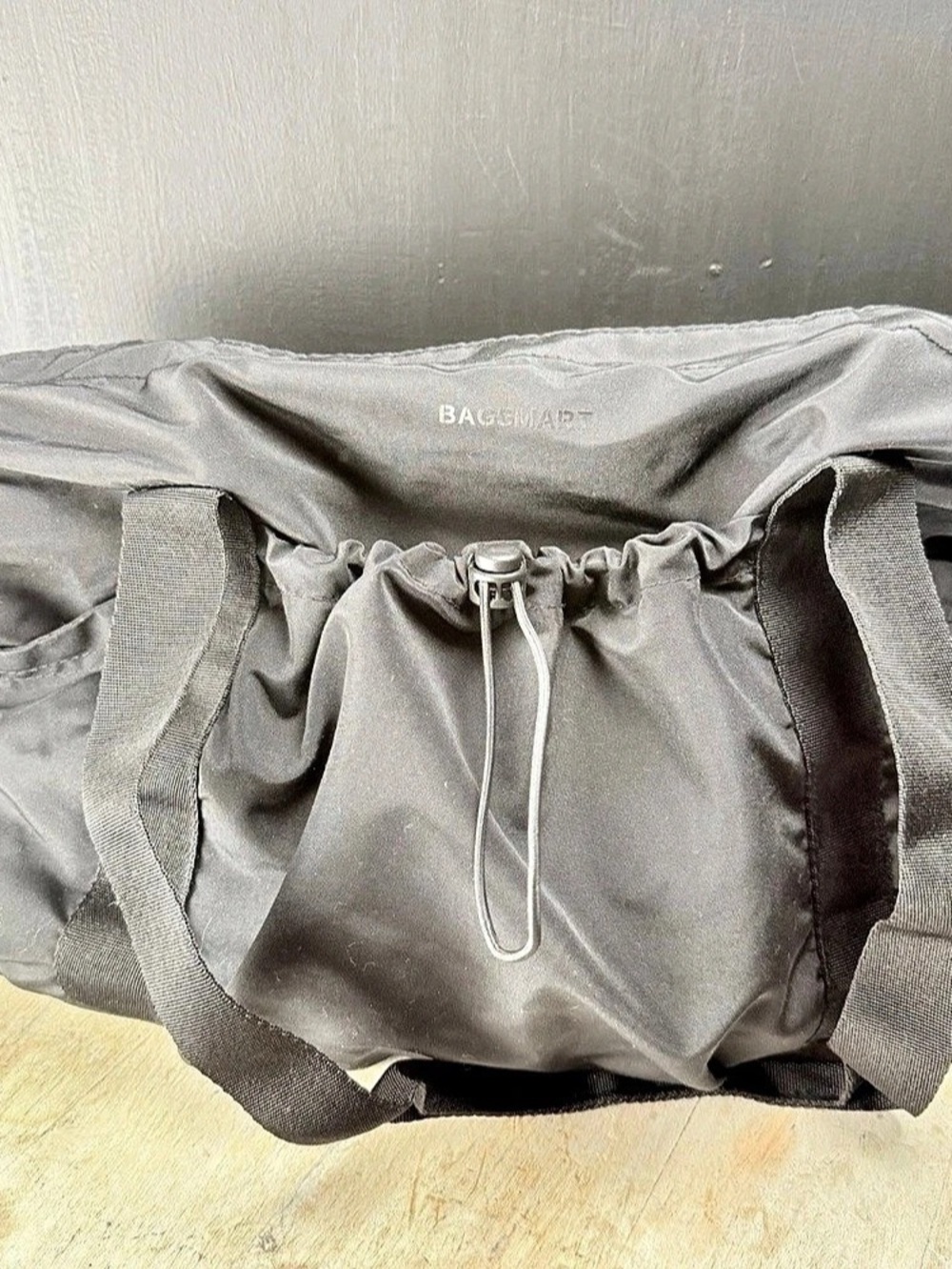 BAGSMART Black Drawstring Tote Travel Bag Multi Zip shoulder Bag 15”